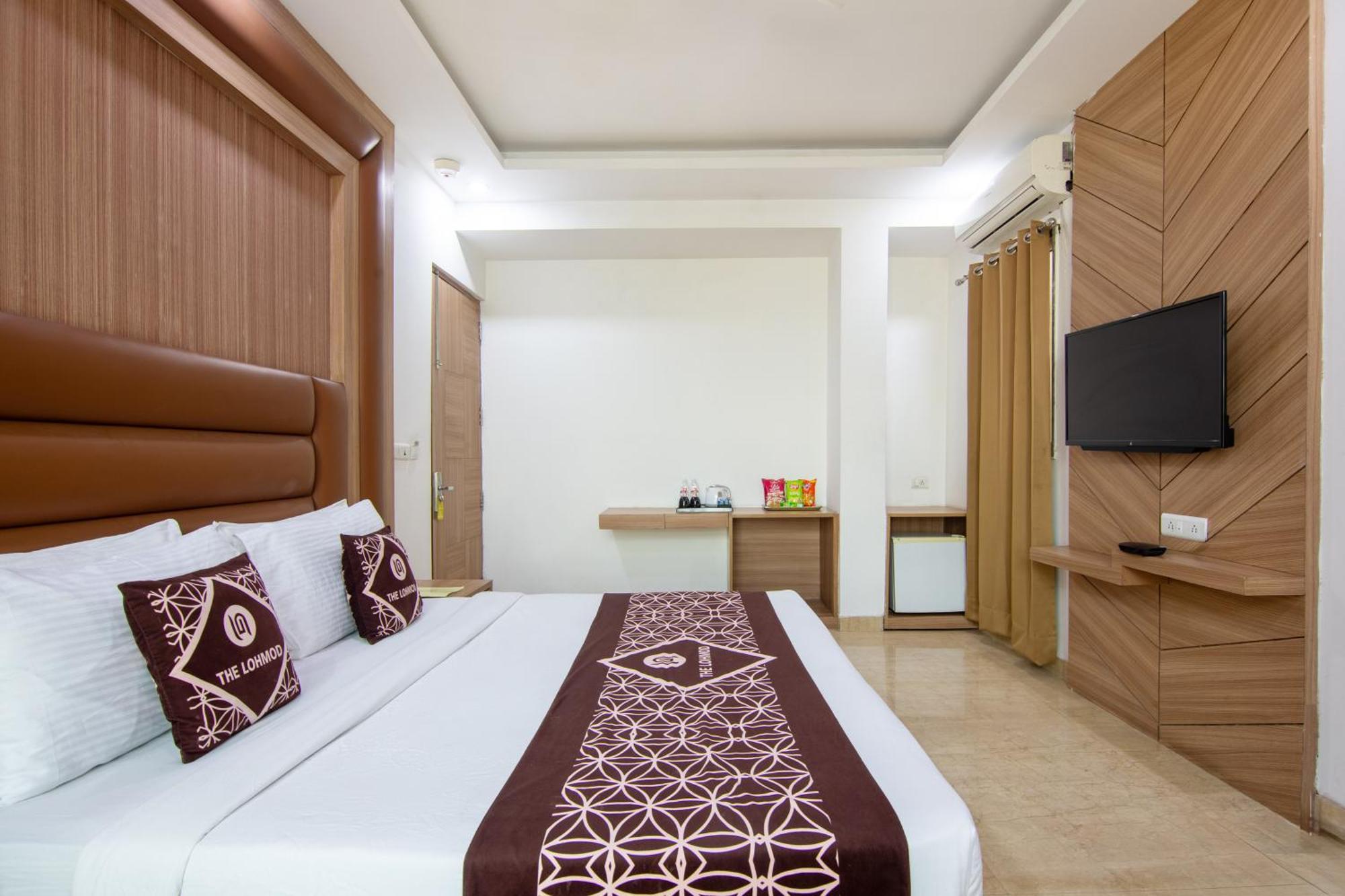 Hotel Lohmod At National Highway 8 - Free Airport Transffer Nova Deli Exterior foto
