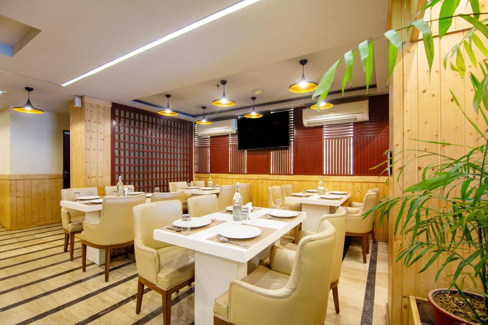 Hotel Lohmod At National Highway 8 - Free Airport Transffer Nova Deli Exterior foto