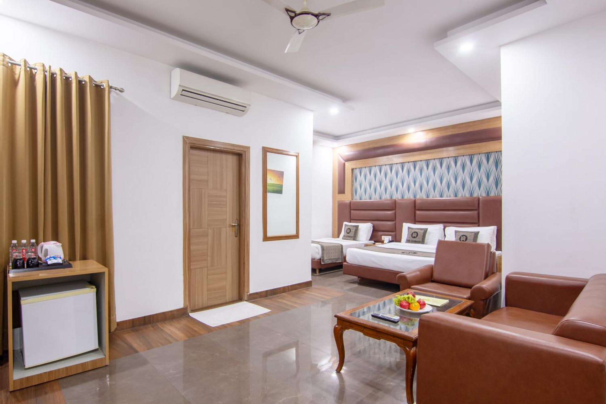 Hotel Lohmod At National Highway 8 - Free Airport Transffer Nova Deli Exterior foto